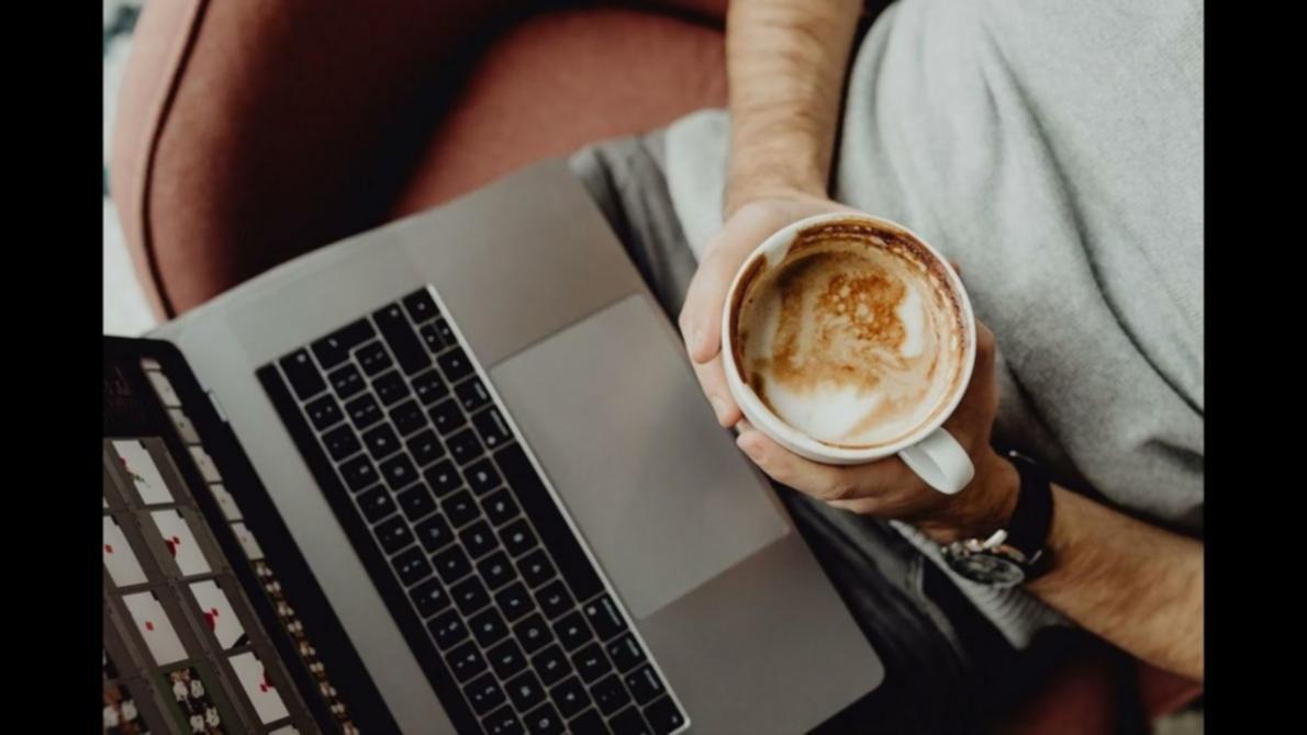 Système de prévision budgétaire avec projections financières et analyses prédictives